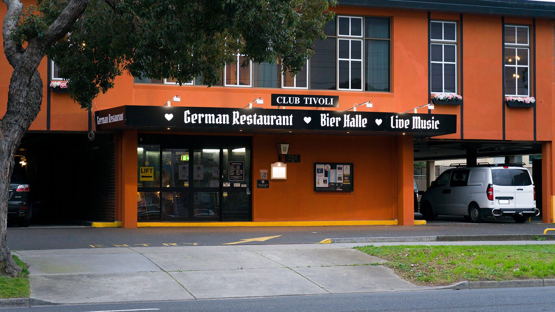 German Club Tivoli on Dandenong Road